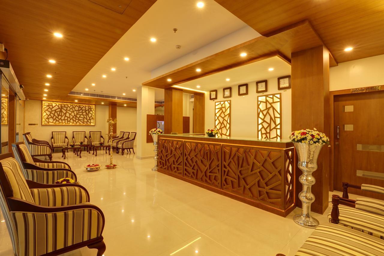Hotel Floral Park Коттаям Екстер'єр фото
