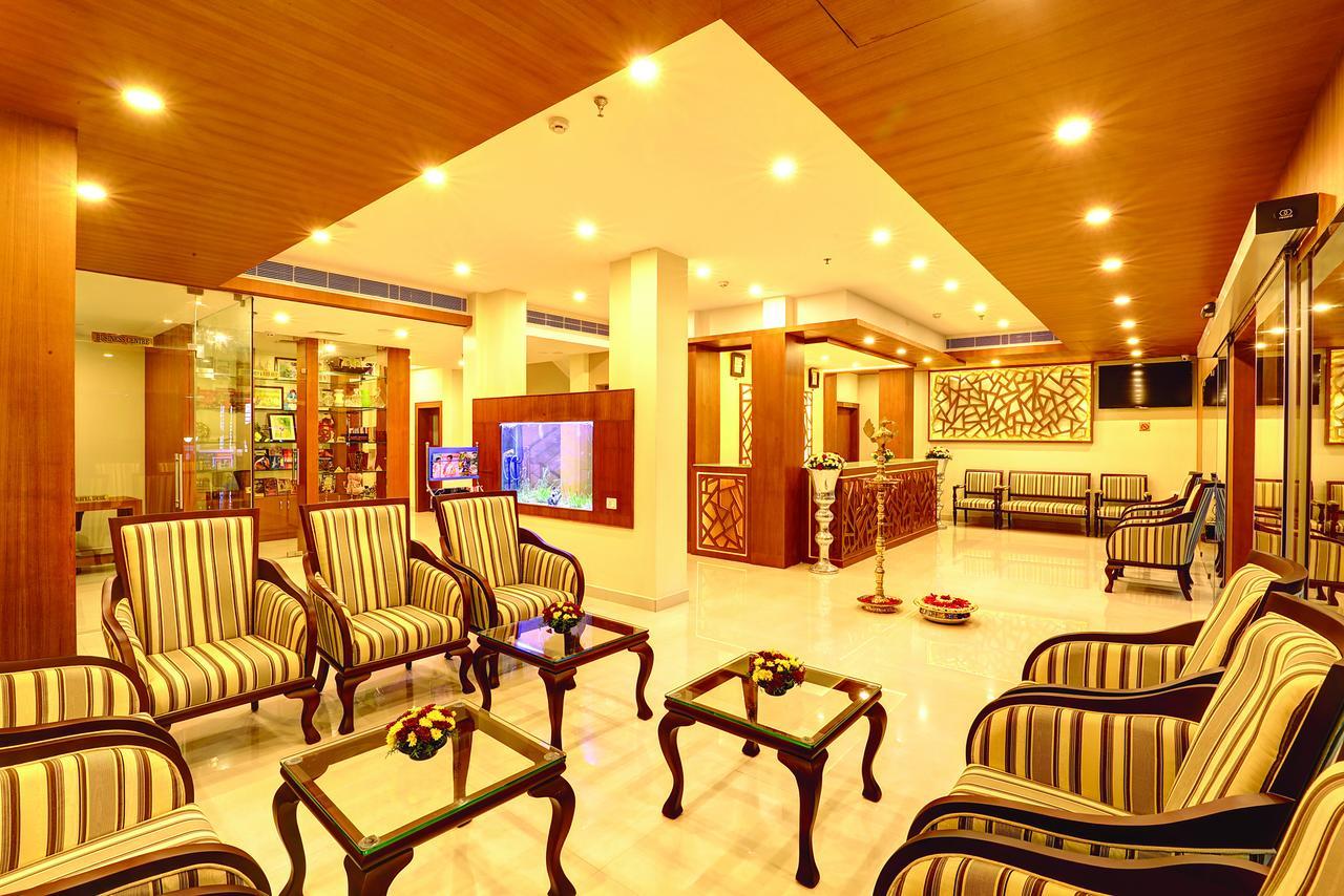 Hotel Floral Park Коттаям Екстер'єр фото